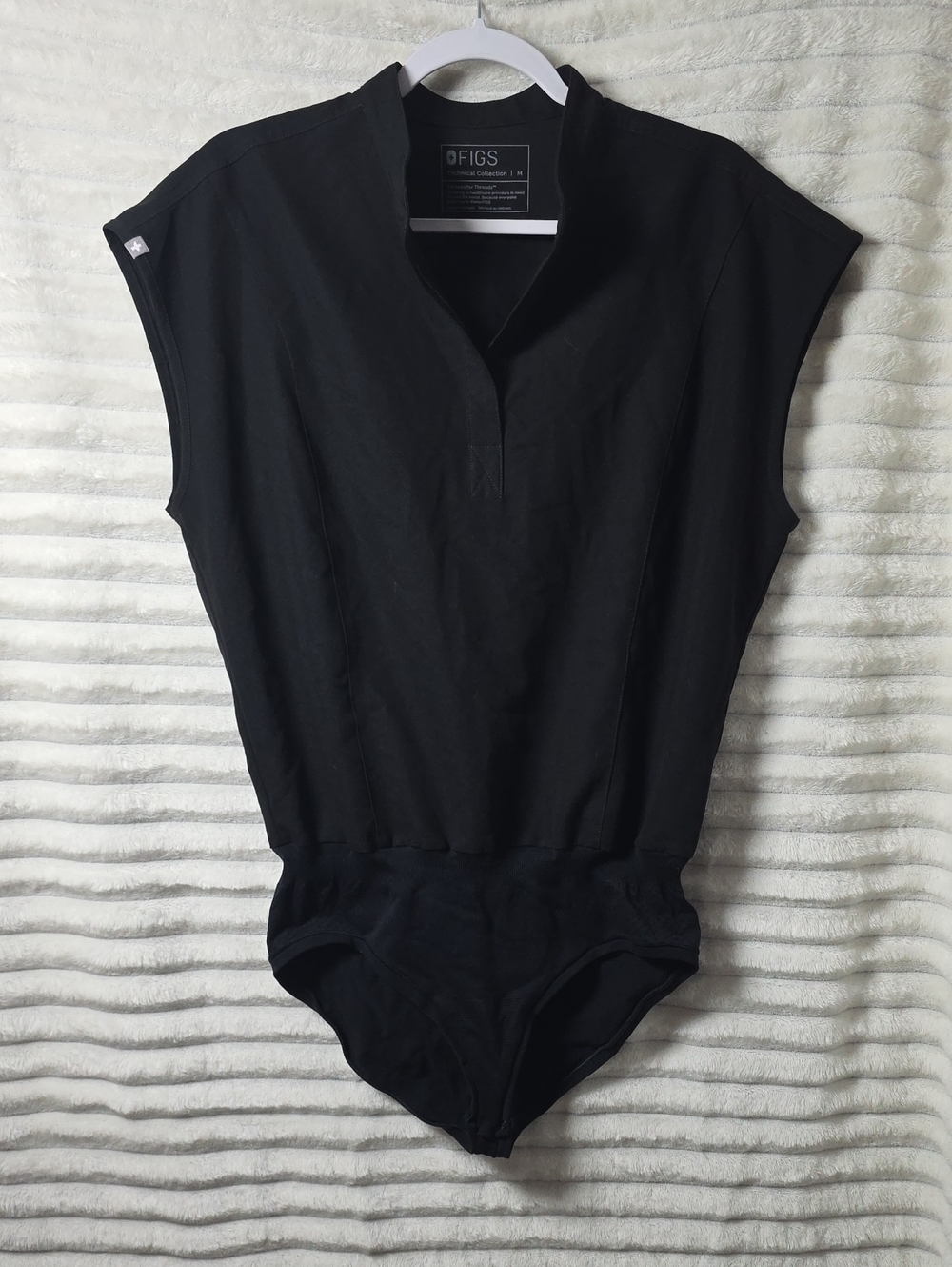 0429 Figs Black Cap-Sleeve Scrub Bodysuit